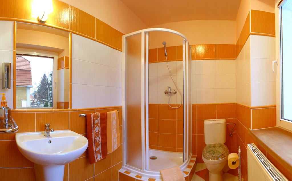 Slunecni Dum Cesky Krumlov Phòng bức ảnh